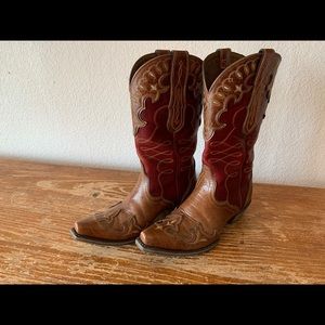 Women’s, size 8 cowgirl boots